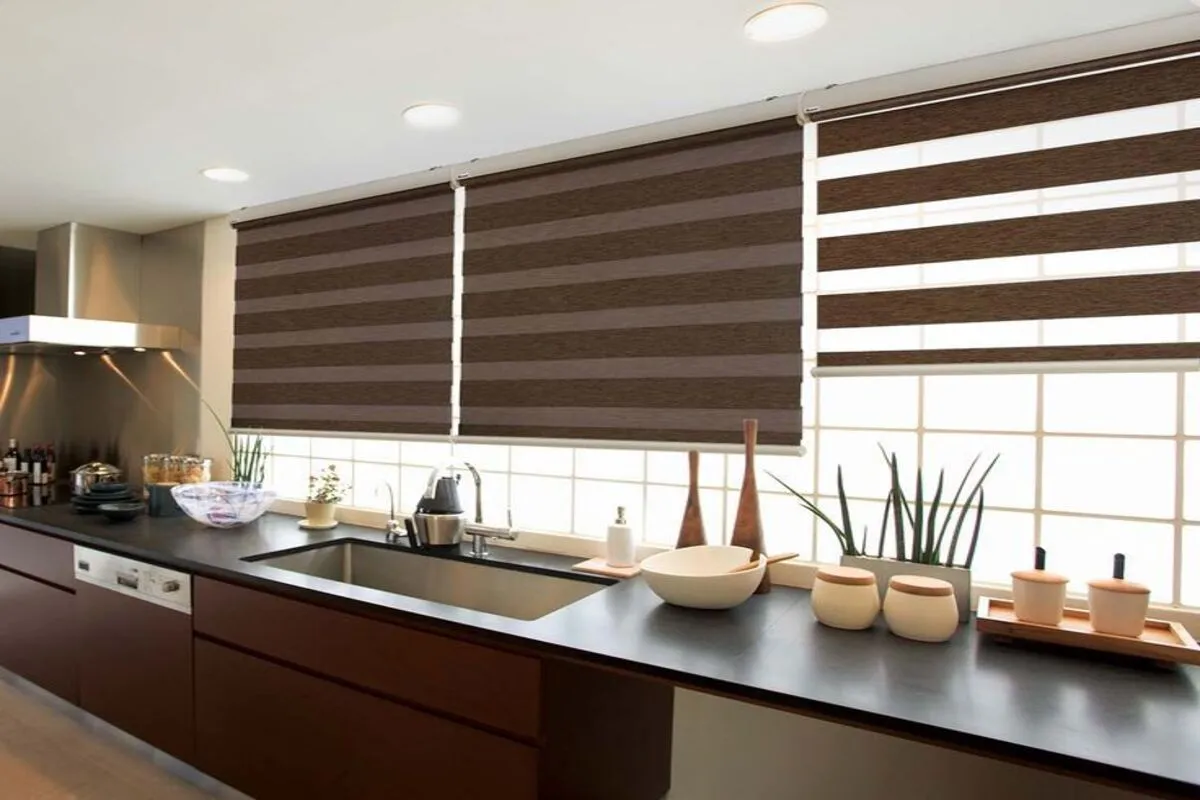 خرید پردهای زبرا برای آشپزخانه